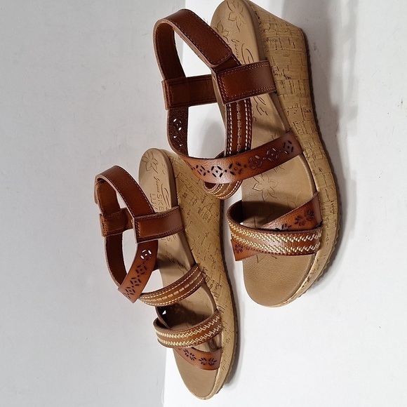 Skechers NEW Brown Beverlee Strappy Faux Leather Cork Heel Wedge Sandal Size 10 - Picture 4 of 10